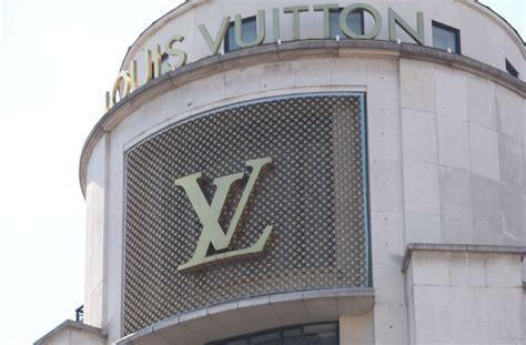 Société SOC DES ATELIERS LOUIS VUITTON à 75001 PARIS